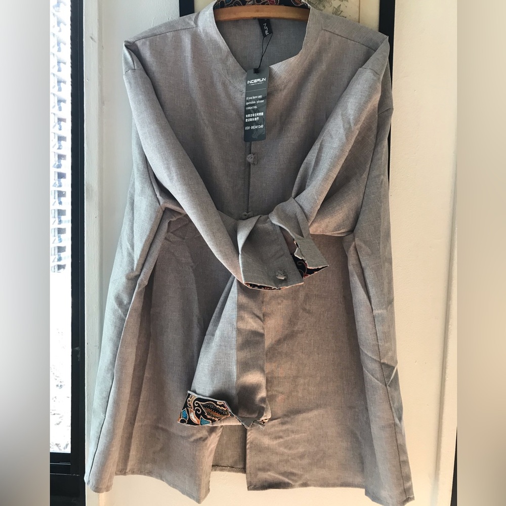NWT Mandarin jacket/shirt.Grey w floral cuffs & collar .UNISEX. SzL. Linen blend